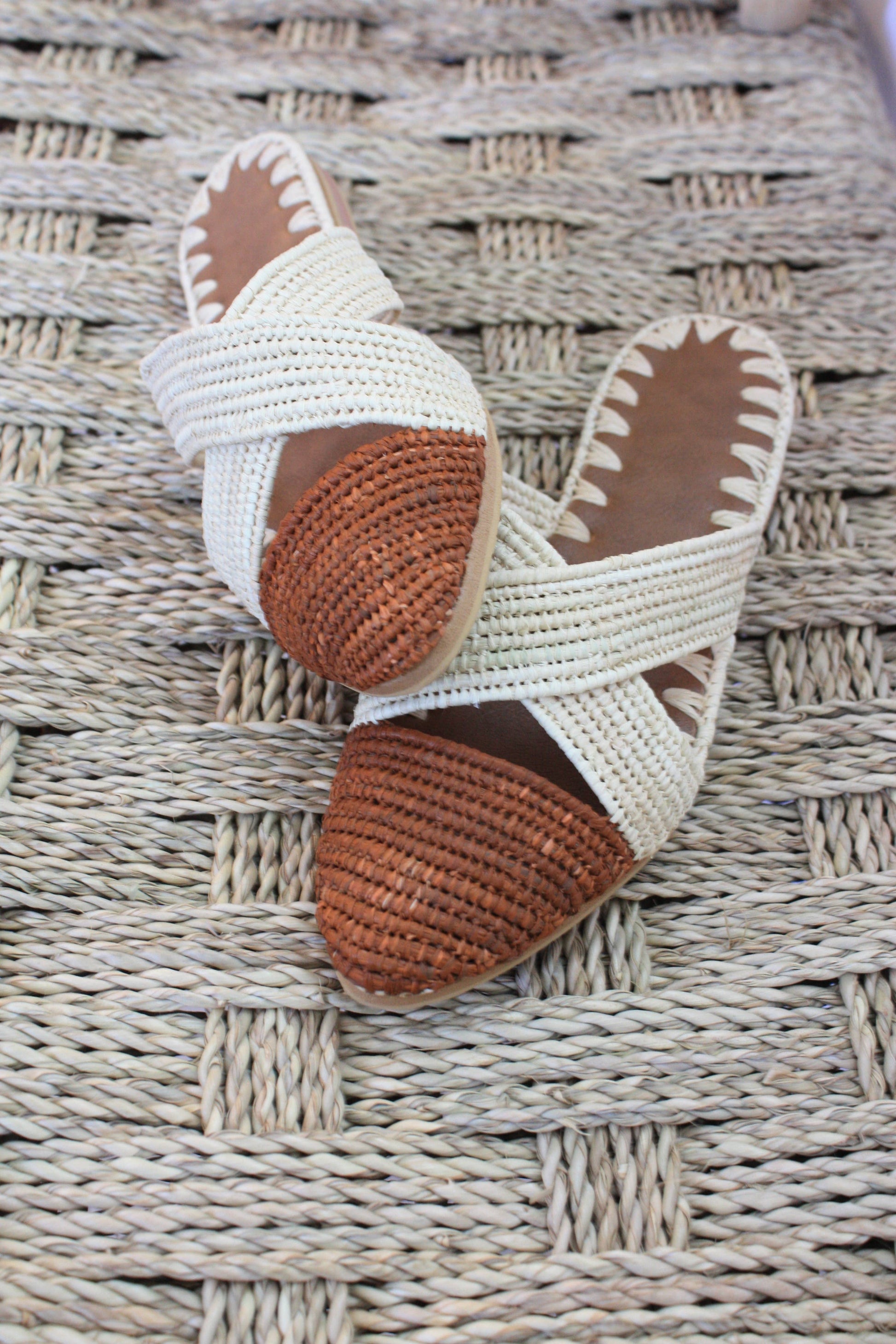Moroccan Sandals in natural Raffia
