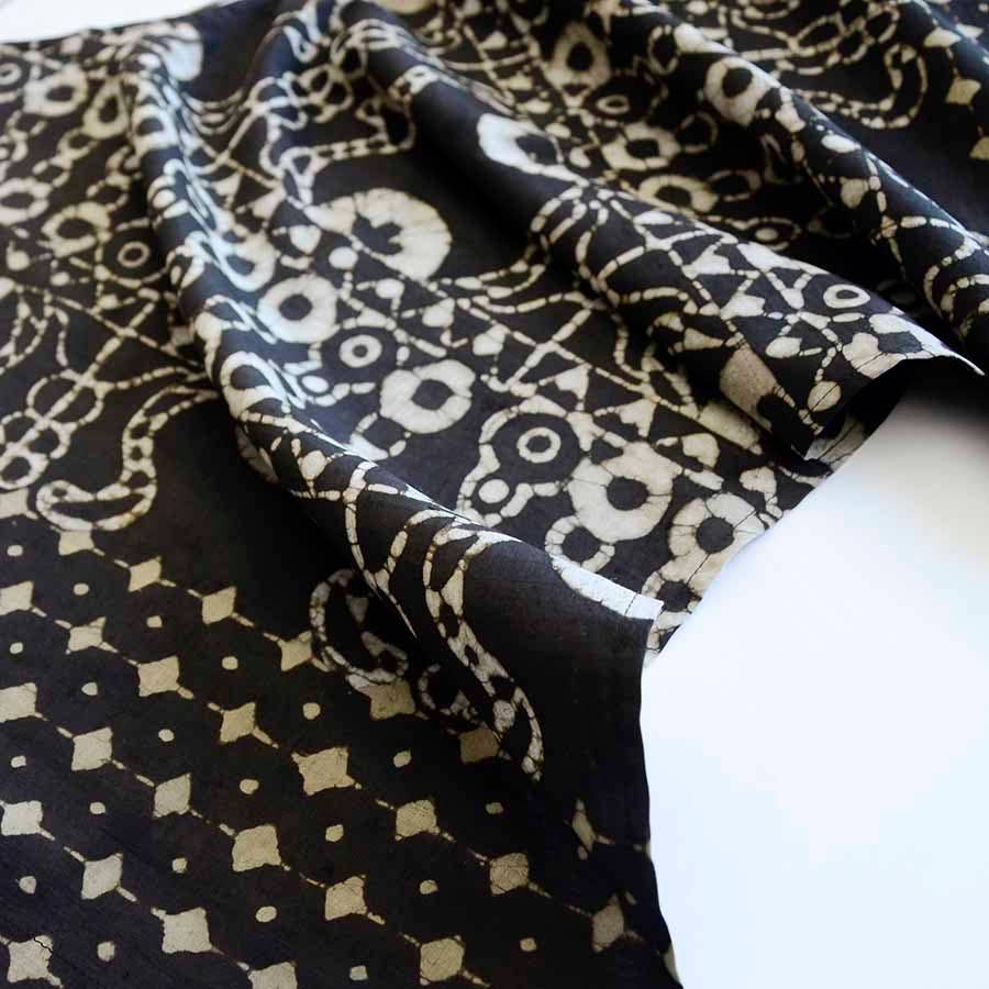 Lightweight Travel Friendly Crop Top for Women | Black Lux